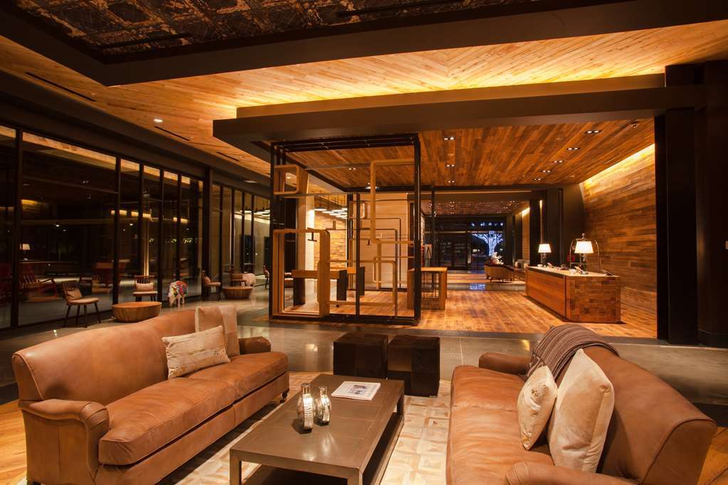 קולג' סטיישן The George, By Valencia Hotel Collection מראה פנימי תמונה