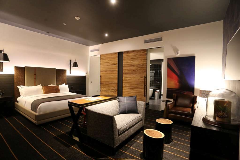 קולג' סטיישן The George, By Valencia Hotel Collection חדר תמונה